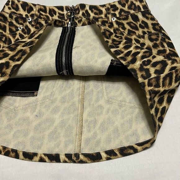 Forever 21 Leopard Print Denim Zip Up Mini Skirt Size Small - Picture 11 of 12